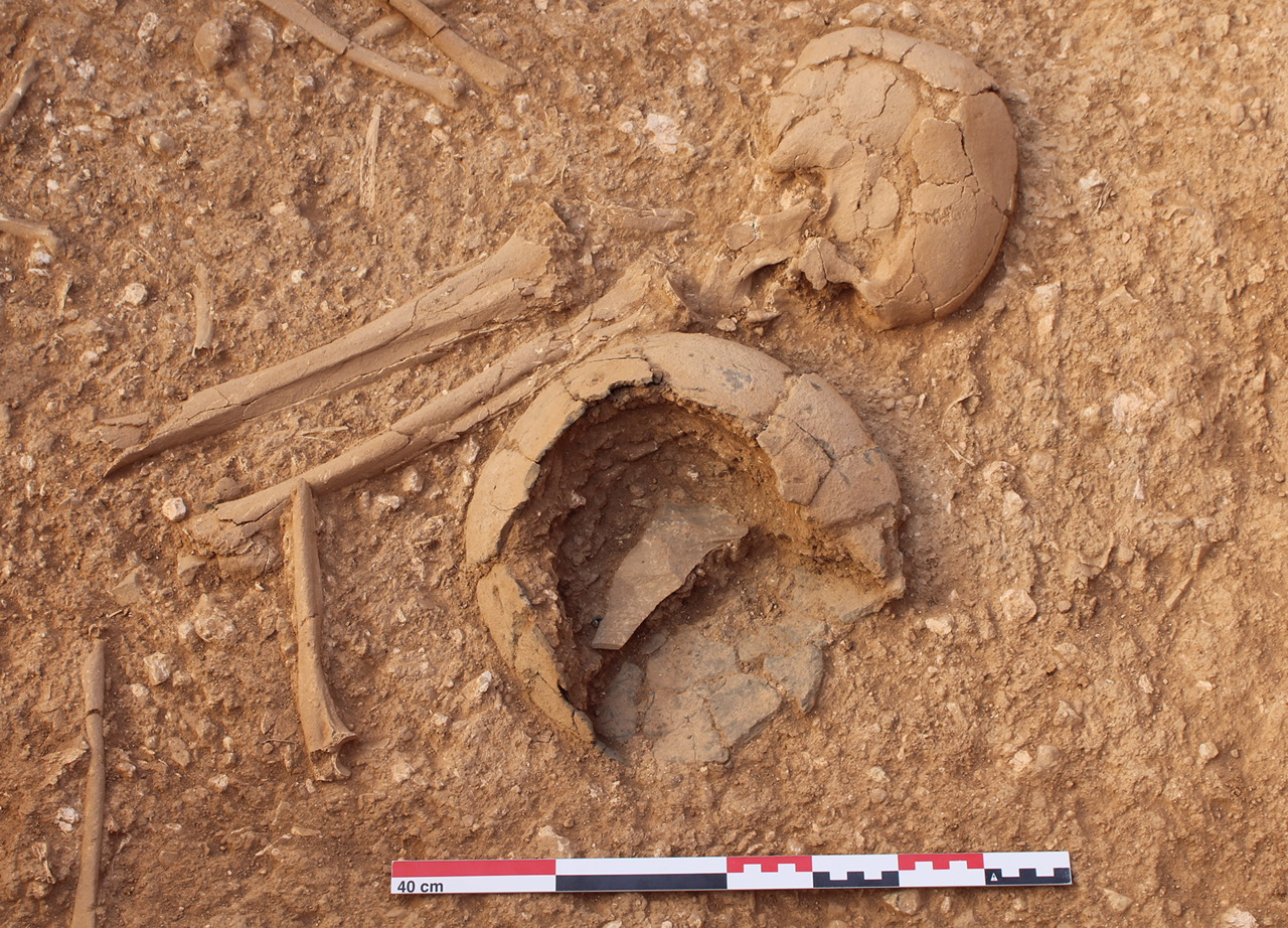 Arqueólogos de la UGR hallan una necrópolis megalítica en Granada con más de mil años de uso ritual y funerario